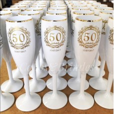 taça com borda dourada